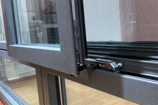 选购断桥铝门窗指南 口碑品牌与安装须知